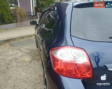 Синій Тойота Ауріс, об'ємом двигуна 2 л та пробігом 211 тис. км за 6800 $, фото 11 на Automoto.ua