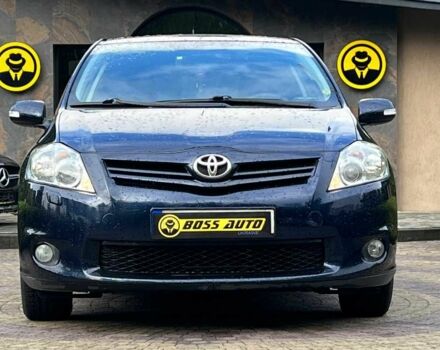 Синій Тойота Ауріс, об'ємом двигуна 1.4 л та пробігом 247 тис. км за 7600 $, фото 1 на Automoto.ua