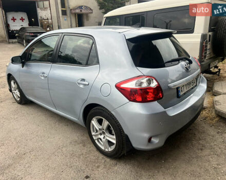 Синий Тойота Аурис, объемом двигателя 1.8 л и пробегом 163 тыс. км за 9900 $, фото 3 на Automoto.ua