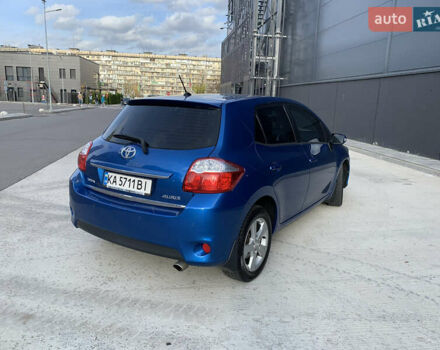 Синій Тойота Ауріс, об'ємом двигуна 1.6 л та пробігом 165 тис. км за 9900 $, фото 5 на Automoto.ua