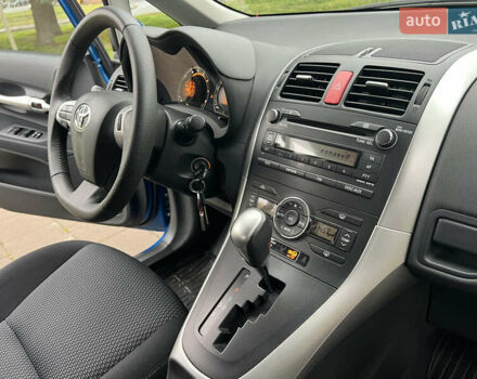 Синий Тойота Аурис, объемом двигателя 1.6 л и пробегом 53 тыс. км за 11900 $, фото 34 на Automoto.ua