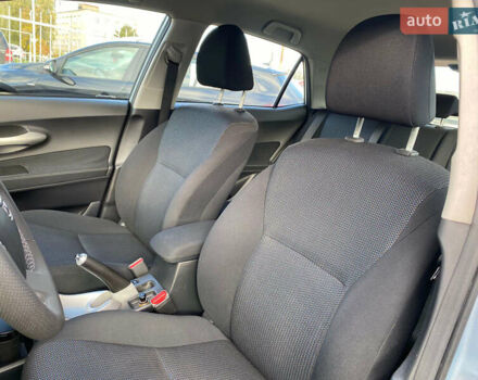 Синій Тойота Ауріс, об'ємом двигуна 1.8 л та пробігом 268 тис. км за 10399 $, фото 84 на Automoto.ua