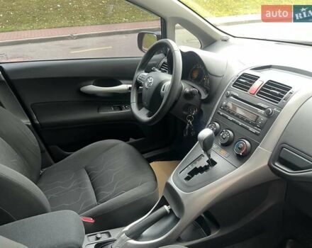 Синий Тойота Аурис, объемом двигателя 1.6 л и пробегом 113 тыс. км за 11600 $, фото 8 на Automoto.ua