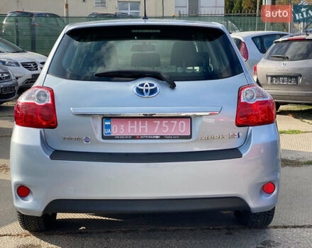 Синій Тойота Ауріс, об'ємом двигуна 1.8 л та пробігом 268 тис. км за 10399 $, фото 81 на Automoto.ua