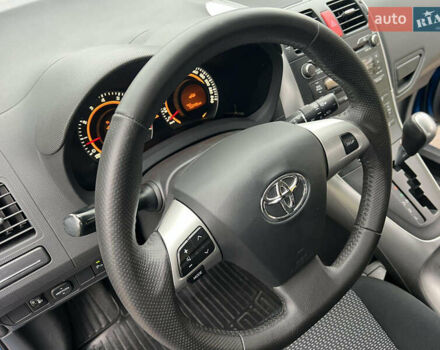 Синий Тойота Аурис, объемом двигателя 1.6 л и пробегом 53 тыс. км за 11900 $, фото 44 на Automoto.ua