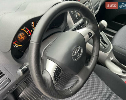 Синий Тойота Аурис, объемом двигателя 1.6 л и пробегом 53 тыс. км за 11900 $, фото 27 на Automoto.ua
