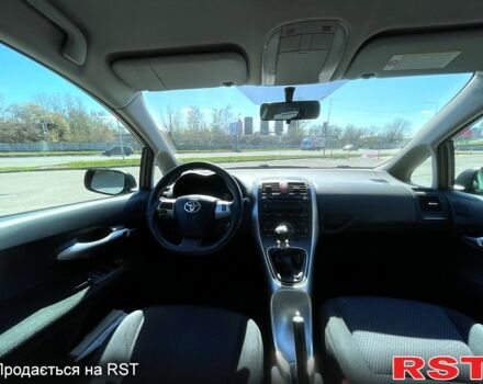 Синій Тойота Ауріс, об'ємом двигуна 1.3 л та пробігом 157 тис. км за 6499 $, фото 2 на Automoto.ua