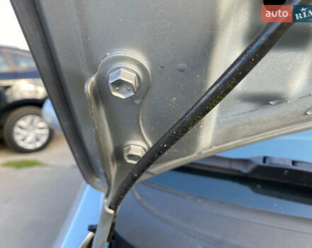 Синій Тойота Ауріс, об'ємом двигуна 1.8 л та пробігом 268 тис. км за 10399 $, фото 9 на Automoto.ua