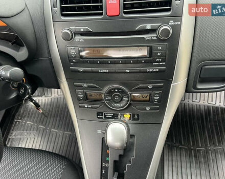 Синий Тойота Аурис, объемом двигателя 1.6 л и пробегом 53 тыс. км за 11900 $, фото 35 на Automoto.ua