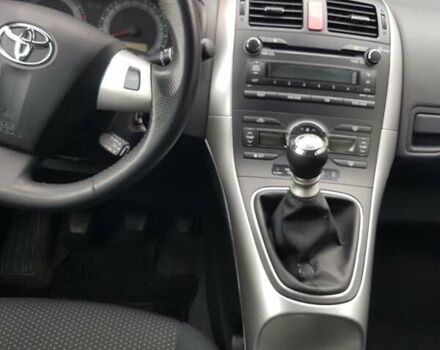 Синий Тойота Аурис, объемом двигателя 1.6 л и пробегом 230 тыс. км за 8300 $, фото 9 на Automoto.ua