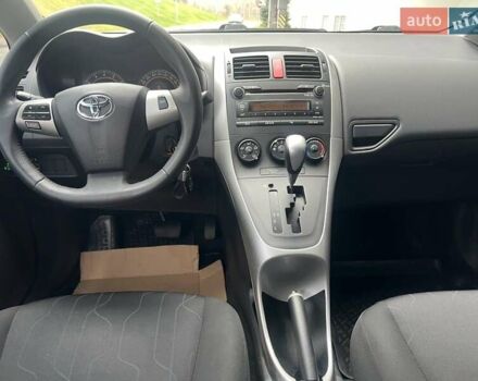 Синий Тойота Аурис, объемом двигателя 1.6 л и пробегом 113 тыс. км за 11600 $, фото 10 на Automoto.ua