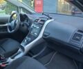 Синий Тойота Аурис, объемом двигателя 1.8 л и пробегом 247 тыс. км за 10000 $, фото 8 на Automoto.ua