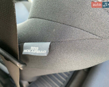 Синій Тойота Ауріс, об'ємом двигуна 1.8 л та пробігом 268 тис. км за 10399 $, фото 58 на Automoto.ua