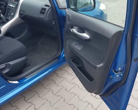 Синий Тойота Аурис, объемом двигателя 1.6 л и пробегом 230 тыс. км за 8300 $, фото 4 на Automoto.ua