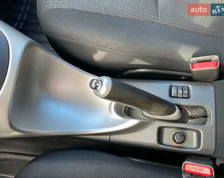 Синій Тойота Ауріс, об'ємом двигуна 1.8 л та пробігом 268 тис. км за 10399 $, фото 62 на Automoto.ua