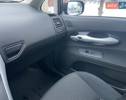 Синій Тойота Ауріс, об'ємом двигуна 1.6 л та пробігом 149 тис. км за 10300 $, фото 13 на Automoto.ua