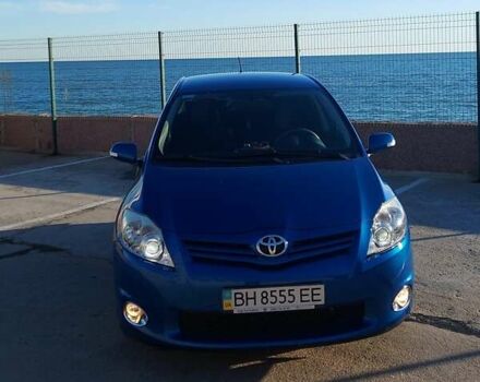 Синий Тойота Аурис, объемом двигателя 1.6 л и пробегом 130 тыс. км за 10800 $, фото 1 на Automoto.ua