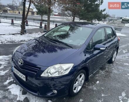 Синій Тойота Ауріс, об'ємом двигуна 1.6 л та пробігом 149 тис. км за 10300 $, фото 1 на Automoto.ua