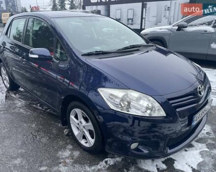 Синій Тойота Ауріс, об'ємом двигуна 1.6 л та пробігом 149 тис. км за 10300 $, фото 6 на Automoto.ua
