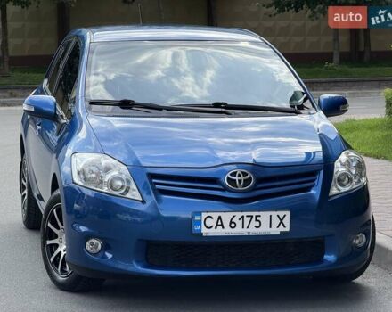 Синий Тойота Аурис, объемом двигателя 1.6 л и пробегом 145 тыс. км за 11200 $, фото 5 на Automoto.ua