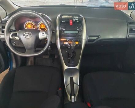 Синий Тойота Аурис, объемом двигателя 1.6 л и пробегом 130 тыс. км за 10800 $, фото 19 на Automoto.ua