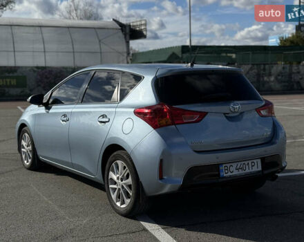 Синій Тойота Ауріс, об'ємом двигуна 1.6 л та пробігом 204 тис. км за 11500 $, фото 5 на Automoto.ua