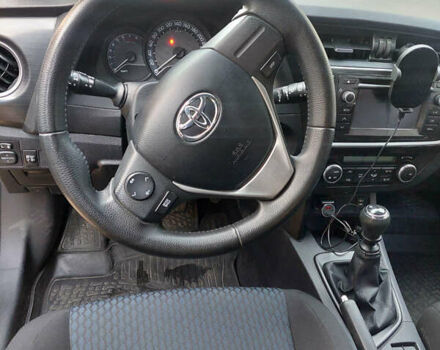 Синий Тойота Аурис, объемом двигателя 1.33 л и пробегом 154 тыс. км за 9299 $, фото 17 на Automoto.ua