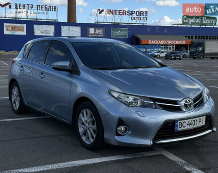 Синій Тойота Ауріс, об'ємом двигуна 1.6 л та пробігом 204 тис. км за 11500 $, фото 2 на Automoto.ua