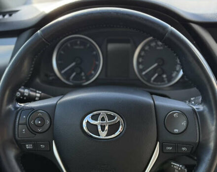 Синій Тойота Ауріс, об'ємом двигуна 1.6 л та пробігом 204 тис. км за 11500 $, фото 15 на Automoto.ua