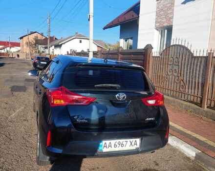 Синий Тойота Аурис, объемом двигателя 1.33 л и пробегом 154 тыс. км за 9299 $, фото 4 на Automoto.ua