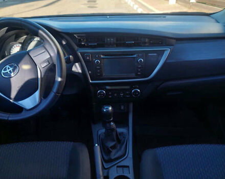 Синий Тойота Аурис, объемом двигателя 1.33 л и пробегом 154 тыс. км за 9299 $, фото 14 на Automoto.ua