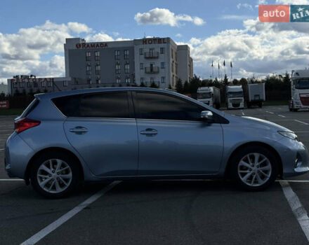 Синій Тойота Ауріс, об'ємом двигуна 1.6 л та пробігом 204 тис. км за 11500 $, фото 4 на Automoto.ua