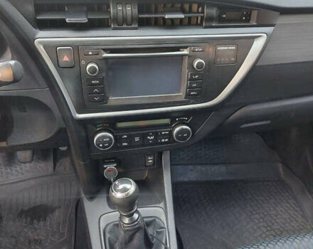 Синий Тойота Аурис, объемом двигателя 1.33 л и пробегом 154 тыс. км за 9299 $, фото 13 на Automoto.ua