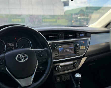 Синій Тойота Ауріс, об'ємом двигуна 1.6 л та пробігом 204 тис. км за 11500 $, фото 16 на Automoto.ua