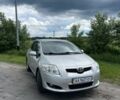 Синий Тойота Аурис, объемом двигателя 1.3 л и пробегом 160 тыс. км за 6500 $, фото 1 на Automoto.ua