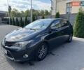 Синий Тойота Аурис, объемом двигателя 1.4 л и пробегом 165 тыс. км за 10500 $, фото 1 на Automoto.ua