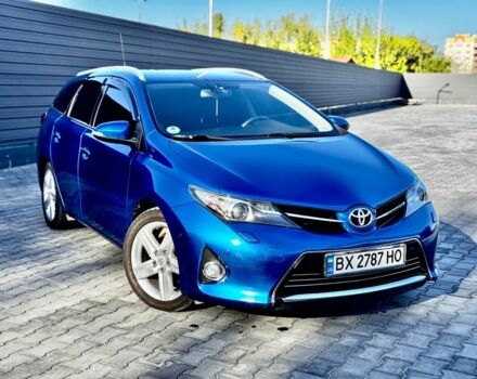 Синий Тойота Аурис, объемом двигателя 2 л и пробегом 257 тыс. км за 9999 $, фото 3 на Automoto.ua