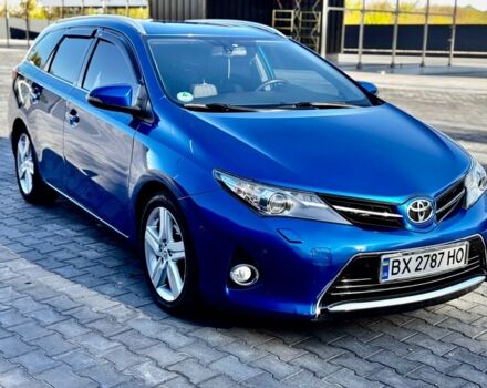 Синий Тойота Аурис, объемом двигателя 2 л и пробегом 257 тыс. км за 9999 $, фото 4 на Automoto.ua