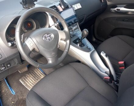 Синій Тойота Ауріс, об'ємом двигуна 1.6 л та пробігом 203 тис. км за 7300 $, фото 11 на Automoto.ua