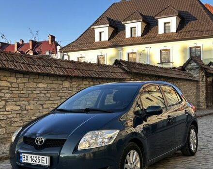 Синий Тойота Аурис, объемом двигателя 2 л и пробегом 275 тыс. км за 6400 $, фото 1 на Automoto.ua