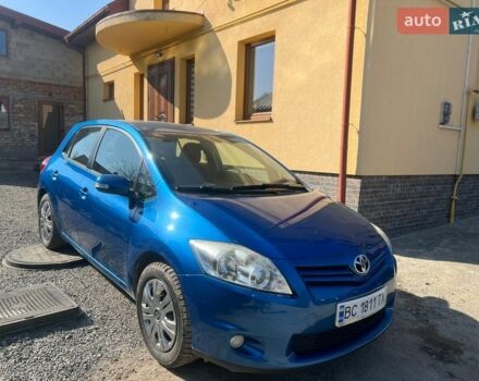 Синий Тойота Аурис, объемом двигателя 1.6 л и пробегом 225 тыс. км за 8200 $, фото 1 на Automoto.ua