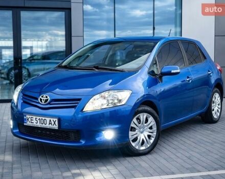 Синий Тойота Аурис, объемом двигателя 1.6 л и пробегом 166 тыс. км за 9900 $, фото 1 на Automoto.ua