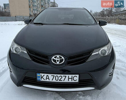 Синий Тойота Аурис, объемом двигателя 1.6 л и пробегом 131 тыс. км за 12000 $, фото 1 на Automoto.ua