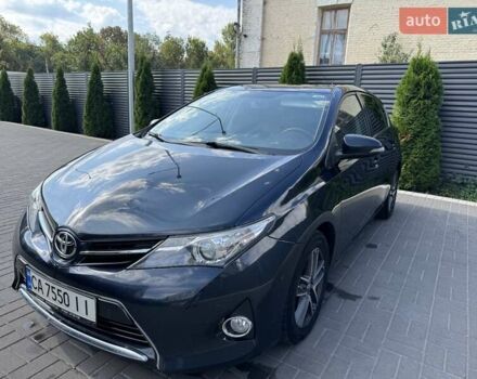 Синий Тойота Аурис, объемом двигателя 1.4 л и пробегом 165 тыс. км за 10500 $, фото 1 на Automoto.ua