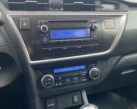 Зеленый Тойота Аурис, объемом двигателя 1.33 л и пробегом 160 тыс. км за 9200 $, фото 46 на Automoto.ua