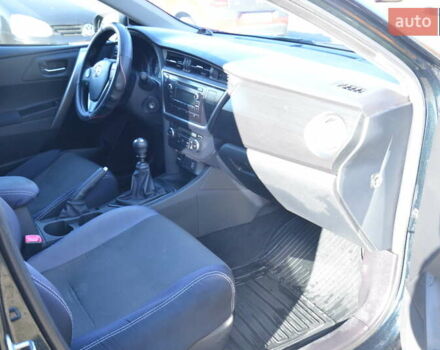 Зеленый Тойота Аурис, объемом двигателя 1.4 л и пробегом 160 тыс. км за 8800 $, фото 7 на Automoto.ua