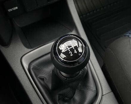 Зеленый Тойота Аурис, объемом двигателя 1.33 л и пробегом 160 тыс. км за 9200 $, фото 49 на Automoto.ua