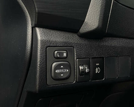 Зеленый Тойота Аурис, объемом двигателя 1.33 л и пробегом 160 тыс. км за 9200 $, фото 43 на Automoto.ua