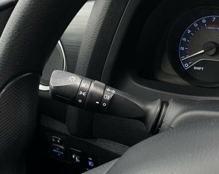 Зеленый Тойота Аурис, объемом двигателя 1.33 л и пробегом 160 тыс. км за 9200 $, фото 51 на Automoto.ua