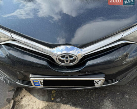 Зелений Тойота Ауріс, об'ємом двигуна 1.4 л та пробігом 203 тис. км за 13500 $, фото 12 на Automoto.ua